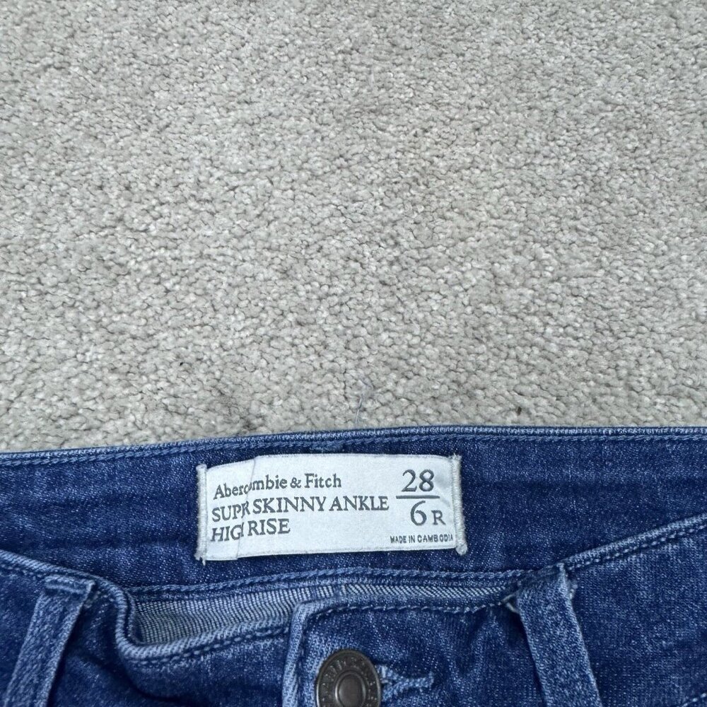 Abercrombie & Fitch Indigo Cropped Jeans - Picture 7 of 12